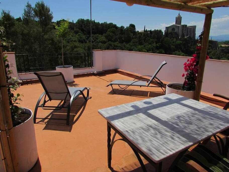 Apartamento con increíbles vistas y terraza en la azotea Girona Exterior foto