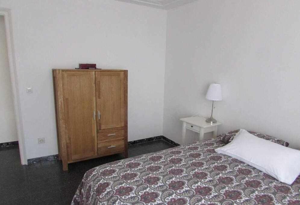 Apartamento con increíbles vistas y terraza en la azotea Girona Exterior foto