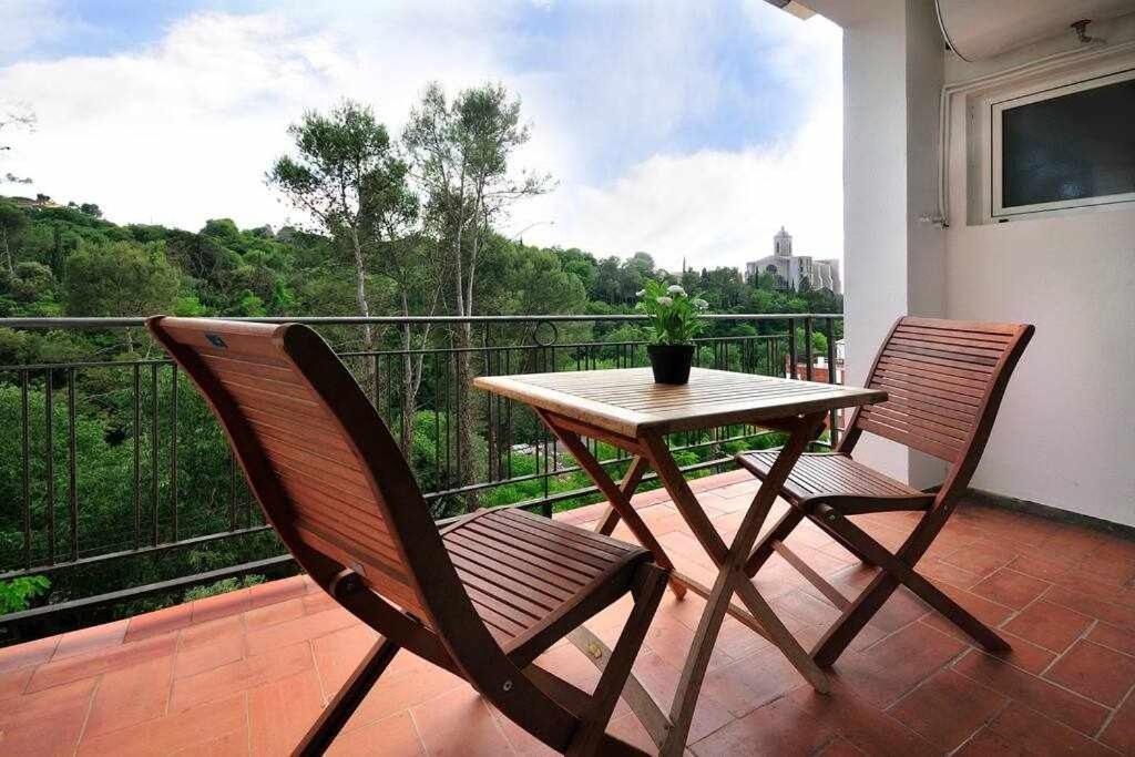 Apartamento con increíbles vistas y terraza en la azotea Girona Exterior foto