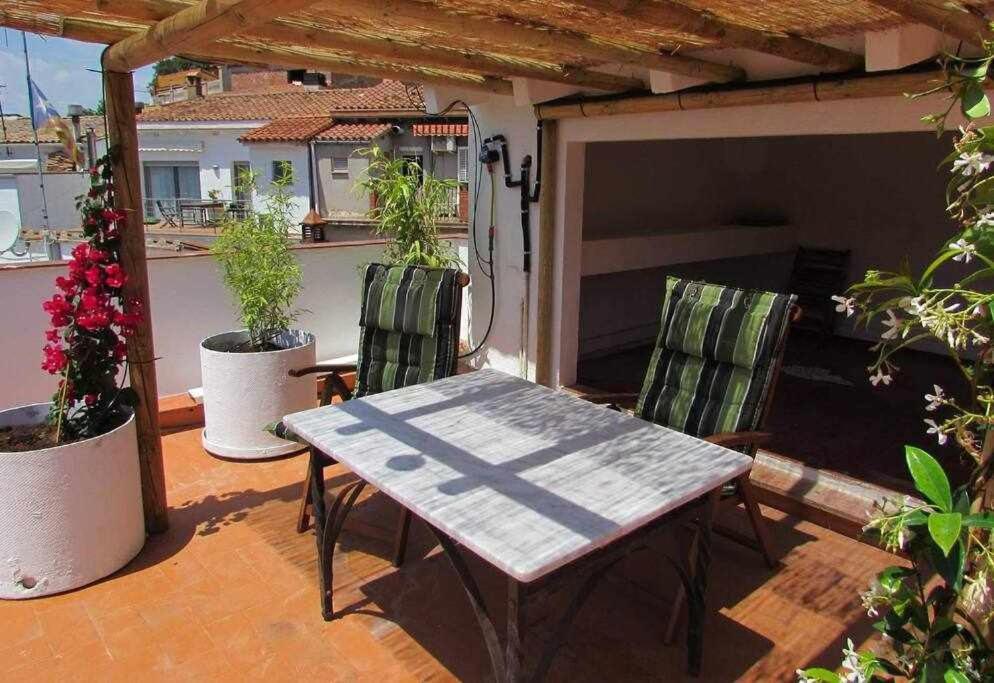 Apartamento con increíbles vistas y terraza en la azotea Girona Exterior foto
